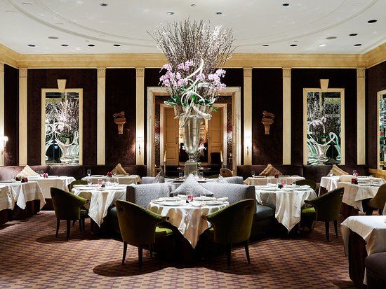 The Carlyle Restaurant